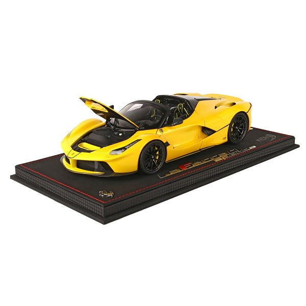 Ferrari LaFerrari APERTA Giallo Tristrato