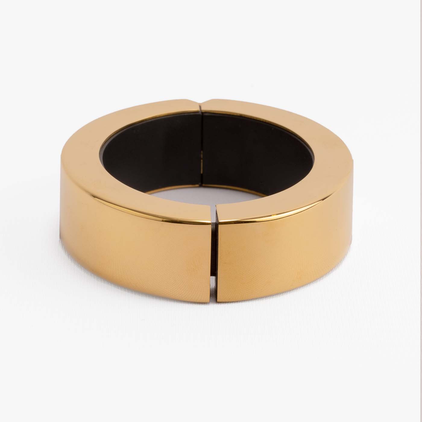Q Design Polished Gold charging Bracelet