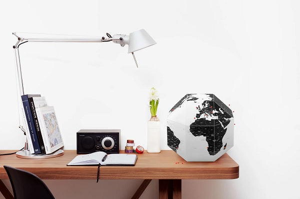 Dearworld Pinnable Globe By City (Medium)